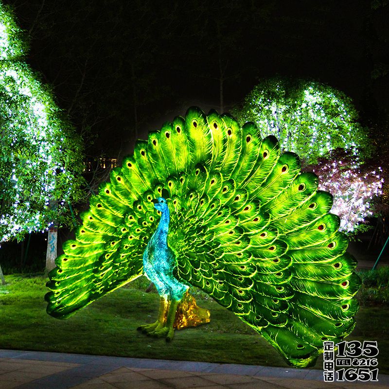 戶外景觀一只驕傲的玻璃鋼彩繪仿真動物夜晚照明孔雀雕塑 戶外景觀一只驕傲的玻璃鋼彩繪仿真動物夜晚照明孔雀雕塑