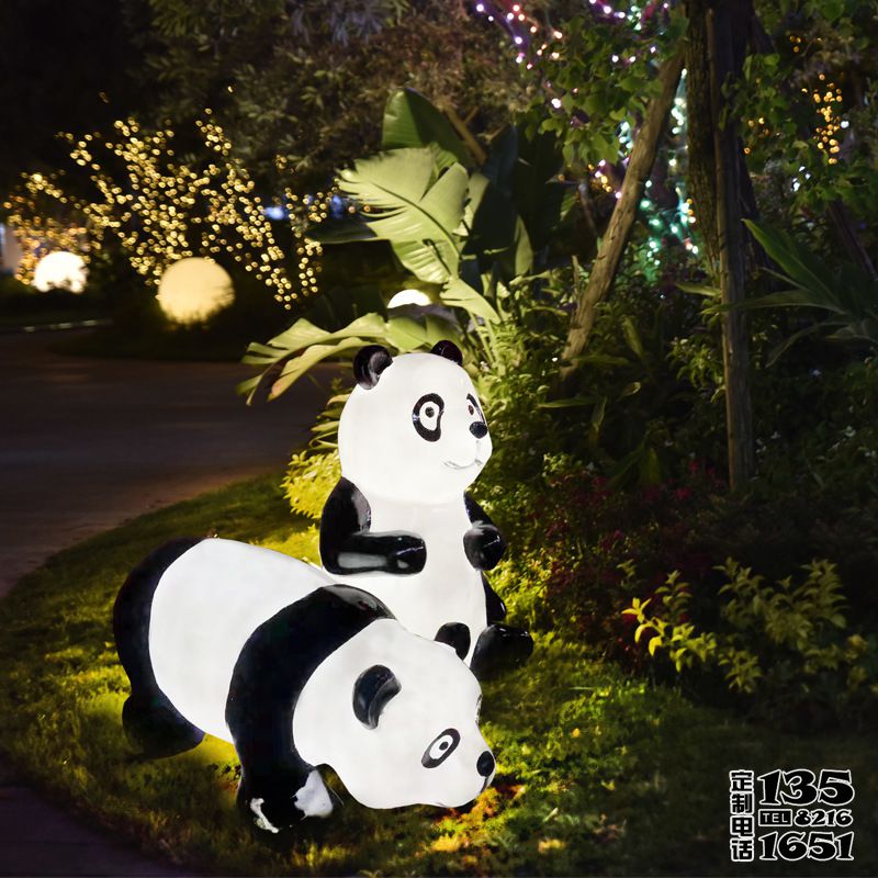 小區草坪夜間發光玻璃鋼熊貓雕塑 小區草坪夜間發光玻璃鋼熊貓雕塑