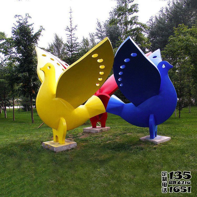 公園抽象仿真創(chuàng)意彩繪玻璃鋼鴿子雕塑 公園抽象仿真創(chuàng)意彩繪玻璃鋼鴿子雕塑