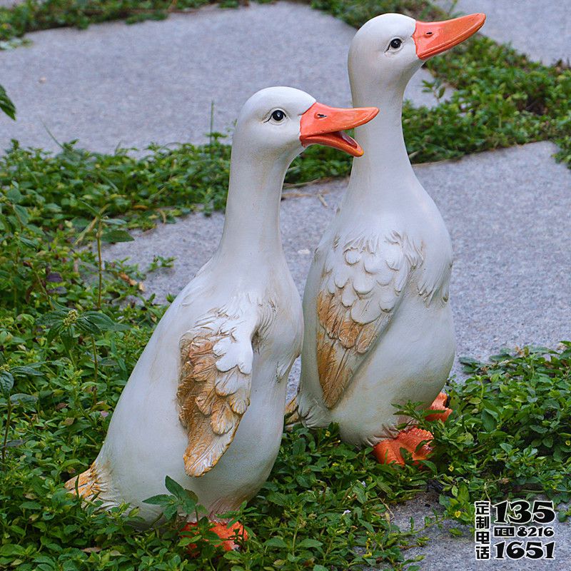 公園景區玻璃鋼仿真動物鴨子雕塑 公園景區玻璃鋼仿真動物鴨子雕塑