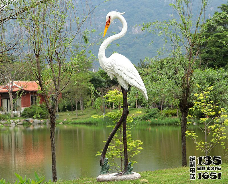 池塘草坪創(chuàng)意大長(zhǎng)腿玻璃鋼仿真動(dòng)物丹頂鶴雕塑 池塘草坪創(chuàng)意大長(zhǎng)腿玻璃鋼仿真動(dòng)物丹頂鶴雕塑