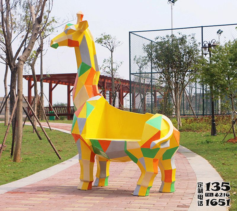 景區園林長頸鹿幾何塊面動物座椅擺件玻璃鋼雕塑 景區園林長頸鹿幾何塊面動物座椅擺件玻璃鋼雕塑