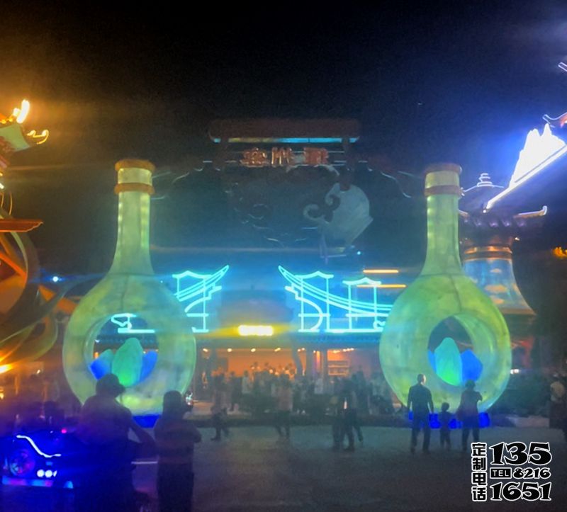 玻璃鋼夜晚發(fā)光酒瓶造型雕塑 玻璃鋼夜晚發(fā)光酒瓶造型雕塑