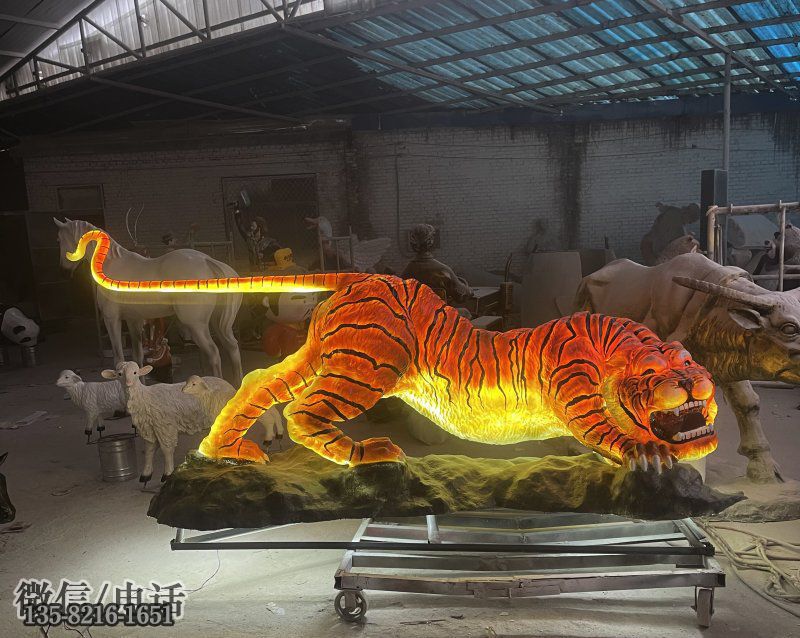 老虎玻璃鋼發光動物雕塑 老虎玻璃鋼發光動物雕塑